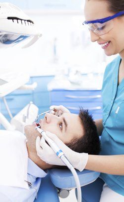 Clínica Dental Doctora Sánchez Pérez dentista y paciente